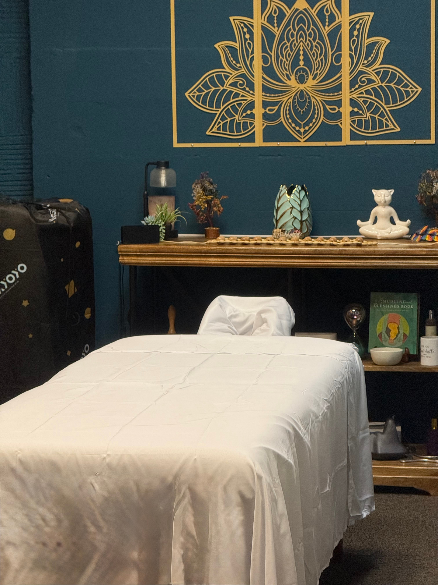 Massage therapy room